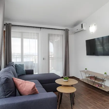 Transilvaniya Apartmán *