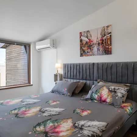 Transilvaniya Apartmán *