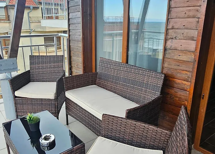 Апартамент Transilvaniya Созопол